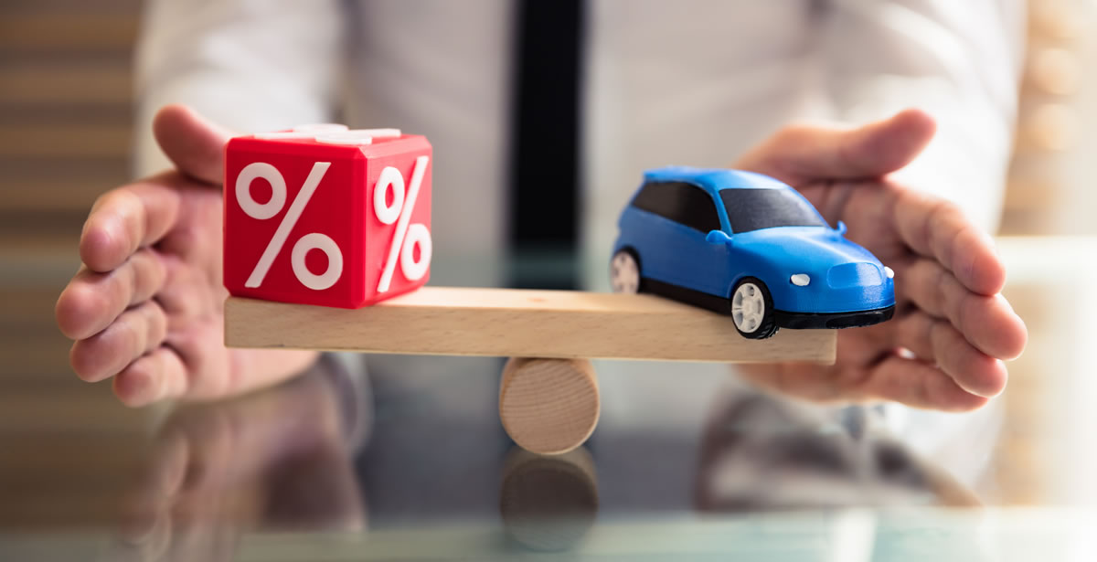 イー ローン マイカーローンは適用金利の決められ方にも注目 Fpからのアドバイス マイカーローンの検索 比較 申込みならイー ローン