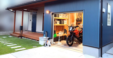 イー ローン 住宅ローンで叶ったガレージ付き平屋建て 代で夫婦2人の希望を叶えました イー ローン Times 住宅ローンの検索 比較 申込みならイー ローン イー ローン 住宅ローンで叶ったガレージ付き平屋建て 代で夫婦2人の希望を叶えました イー ローン Times 住宅ローンの検索 比較 申込みならイー ローン